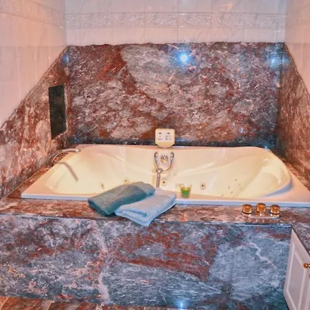 Celeste Met Jacuzzi Nabij Kust Villa De Haan